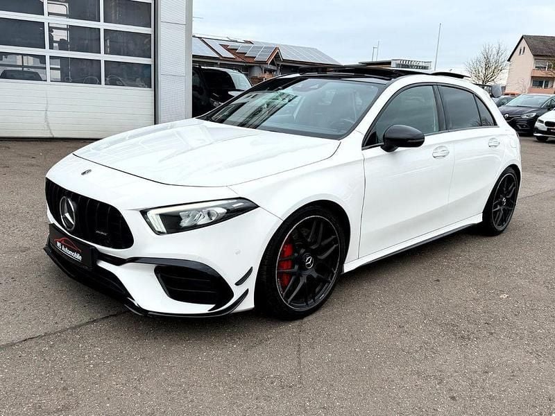 Weiß Gebraucht 2022 Mercedes A45 AMG AMG Limousine | 35.900 € (Guter Preis) - Bild 1/4