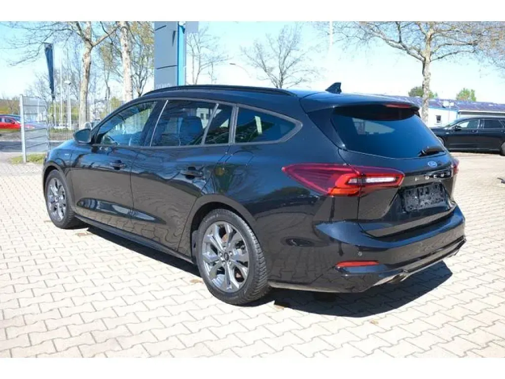 Gebraucht Ford Focus 125 PS (91 kW) 2024 Obsidanschwarz (metallic) Kombi