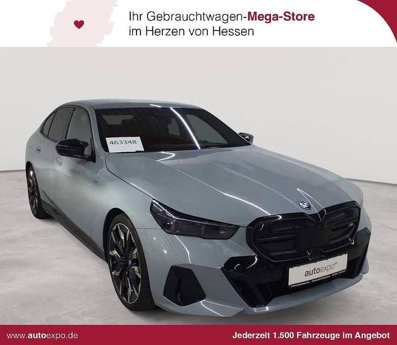 M brooklyn grau metallic Gebraucht 2023 BMW i5 M Sport Limousine | 61.290 € (Fairer Preis) - Bild 1/4