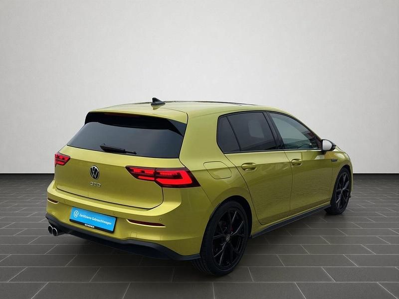 Gebraucht VW Golf VIII 200 PS (147 kW) 2023 Limonengelb metallic (metallic) Limousine