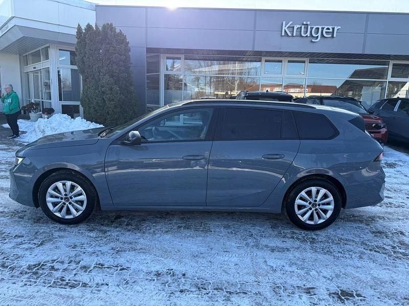 Neu Opel Astra Edition 131 PS (96 kW) 2026 Grau Kombi