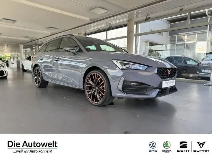 Graphengrau Gebraucht 2021 Cupra Leon Kombi | 24.980 € (Teuer) - Bild 1/4