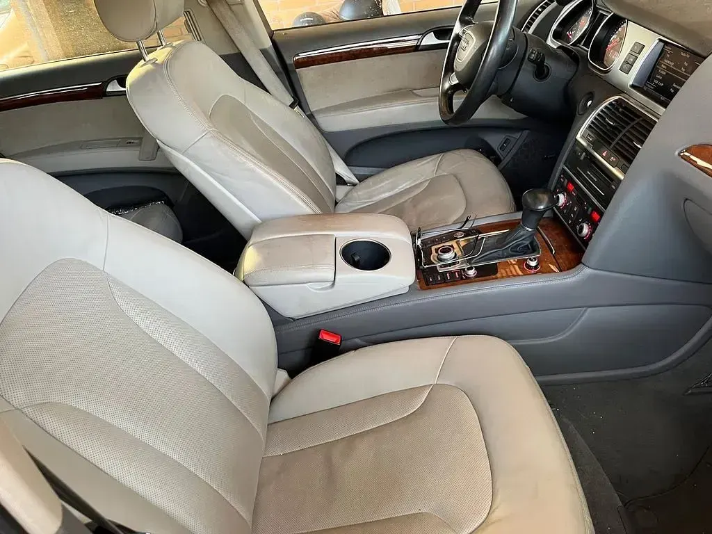 Gebraucht Audi Q7 Ambiente 245 PS (180 kW) 2014 Rot SUV