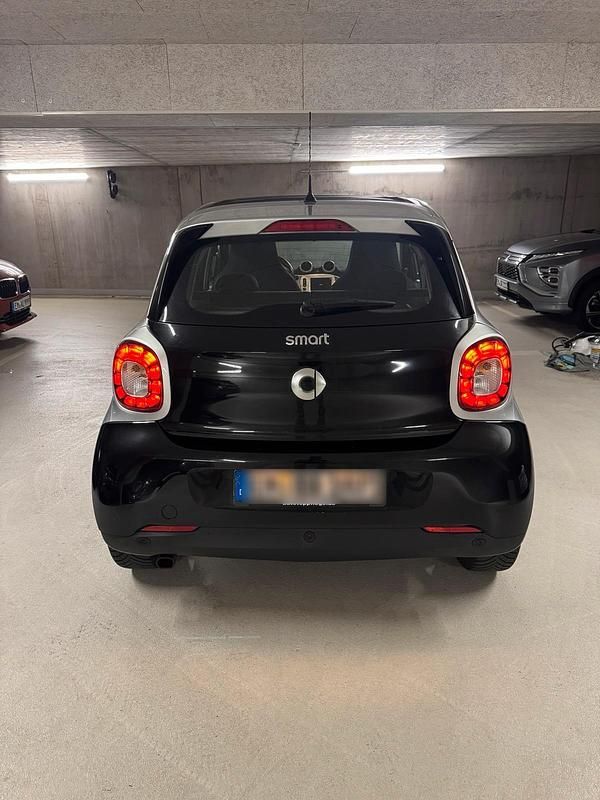 Second-hand Smart ForFour 2015 Negru Hatchback