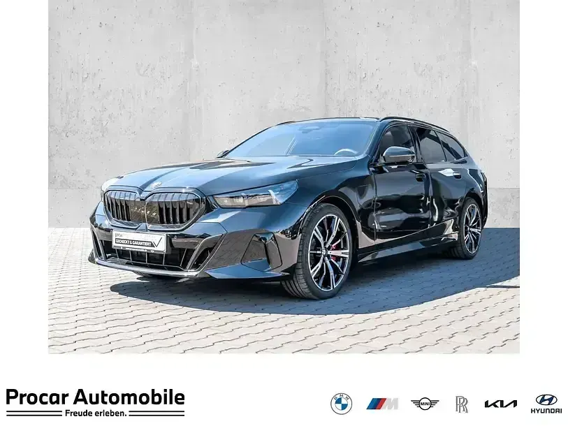 Gebraucht BMW 550e M Sport 489 PS (359 kW) 2025 Kombi