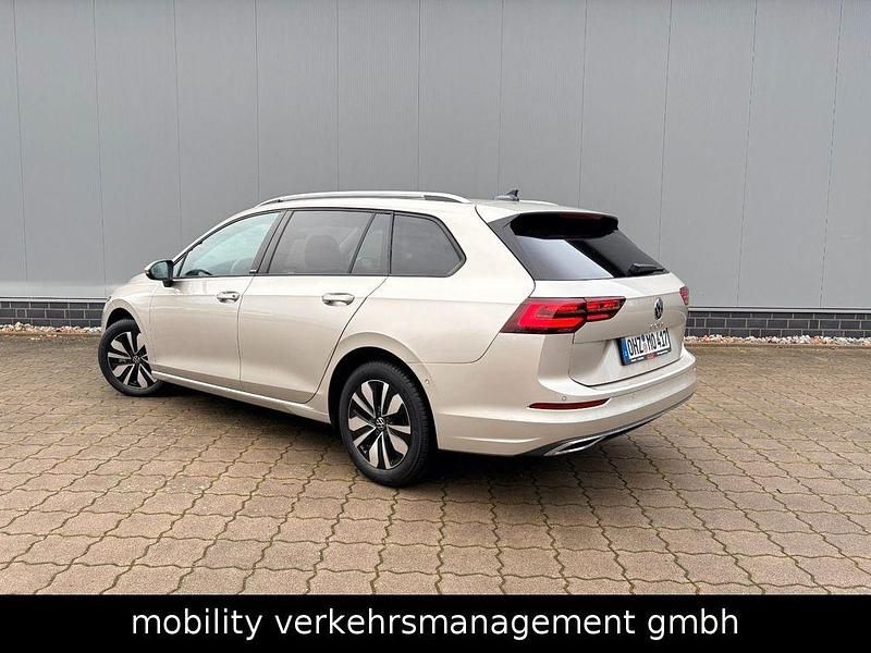 Gebraucht VW Golf VIII Move 116 PS (85 kW) 2024 Silber Kombi