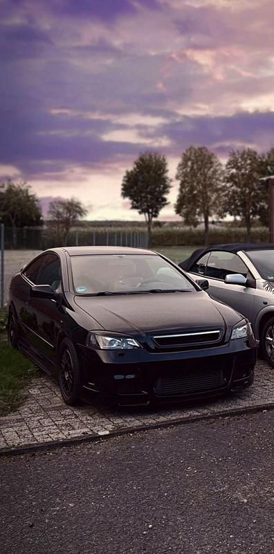 Blau Gebraucht 2004 Opel Astra Coupé | 6.500 € - Bild 1/4