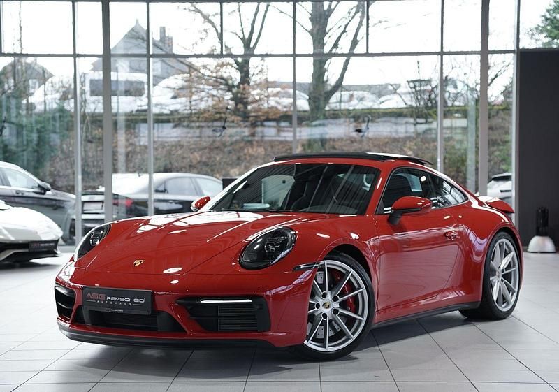 Rot Gebraucht 2023 Porsche 911 Carrera GTS Chrono Coupé | 146.800 € (Superpreis) - Bild 1/4