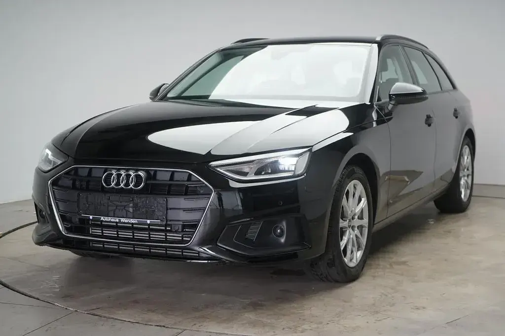 Gebraucht Audi A4 204 PS (150 kW) 2023 Brilliant black Kombi