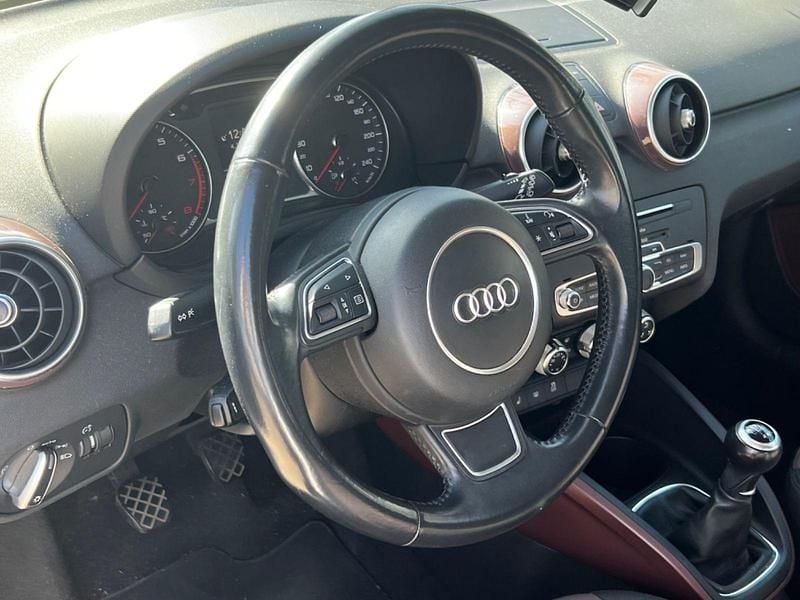 Gebraucht Audi A1 Design 125 PS (91 kW) 2015 Weiß Kleinwagen