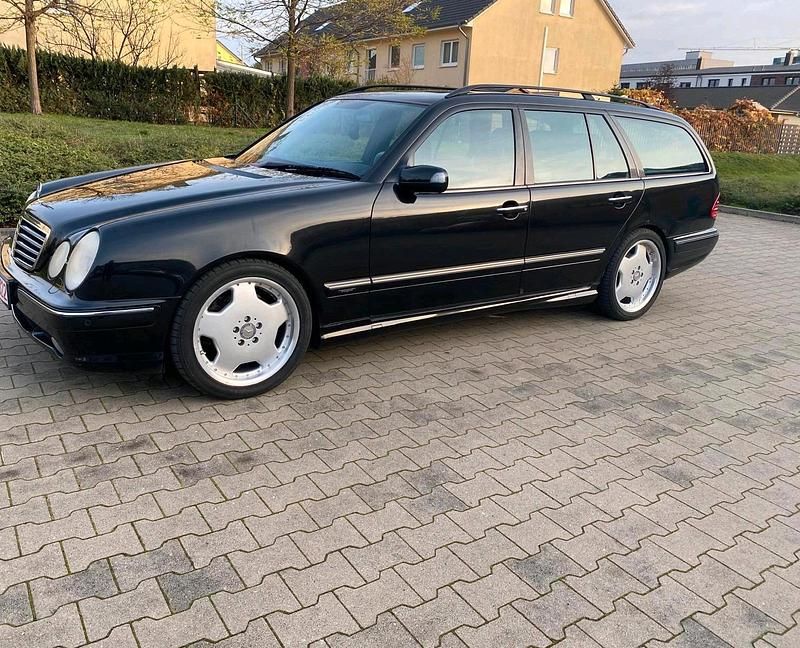 Schwarz Gebraucht 2001 Mercedes E55 AMG AMG Kombi | 16.000 € (Guter Preis) - Bild 1/4