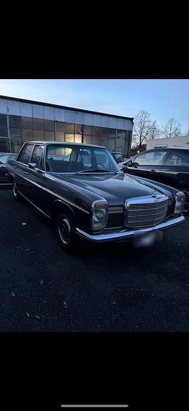 Gebraucht Mercedes 200 54 PS (39 kW) 1973 Grau Limousine