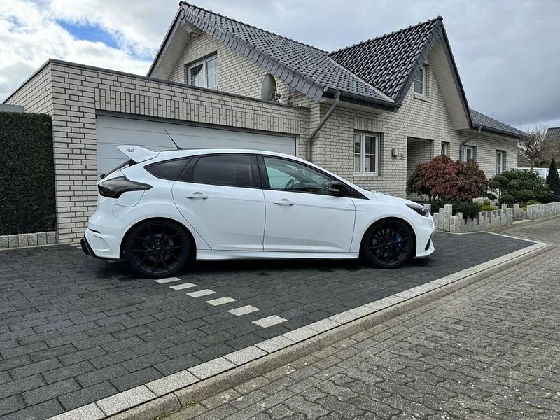 Gebraucht Ford Focus RS 400 PS (294 kW) 2016 Weiß Limousine