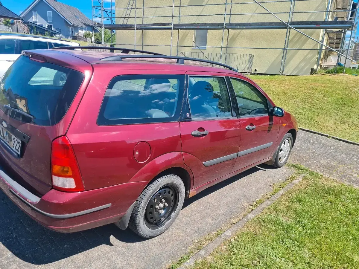 Gebraucht Ford Focus 115 PS (84 kW) 1999 Rot Kombi