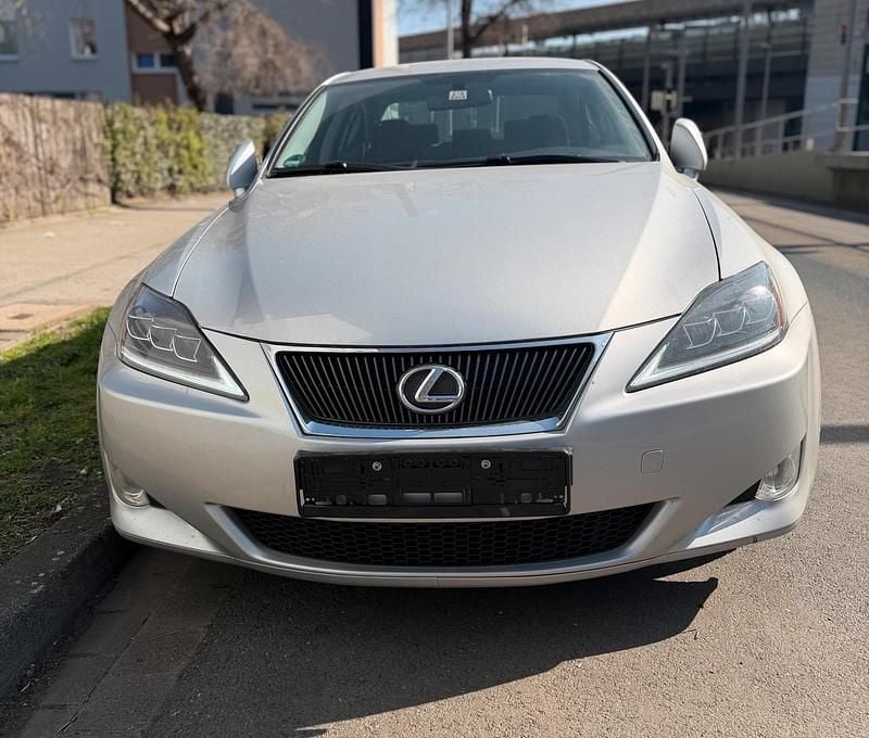 Gebraucht Lexus IS250 208 PS (152 kW) 2007 Grau Limousine