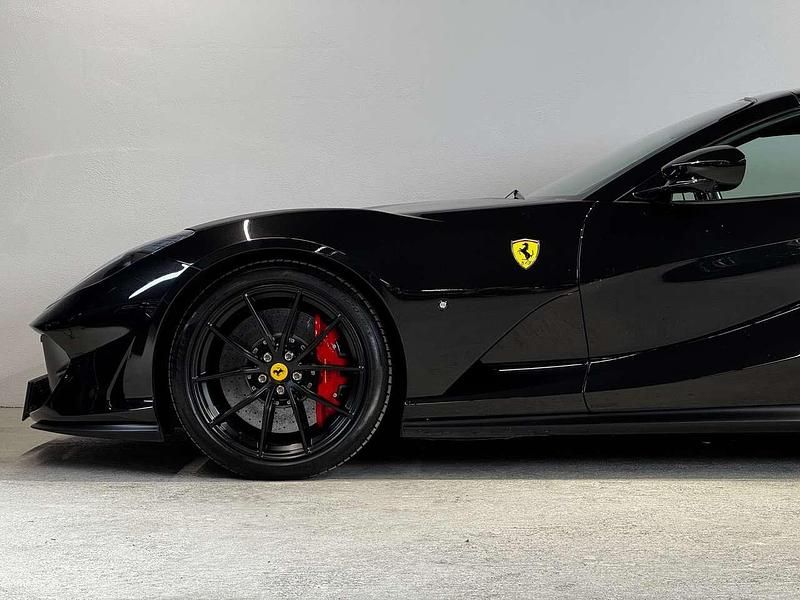 Second-hand Ferrari 812 799 CP (587 kW) 2021 Negru Cabrio
