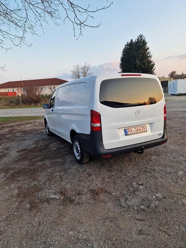 Gebraucht Mercedes Vito 88 PS (64 kW) 2015 Weiß Van
