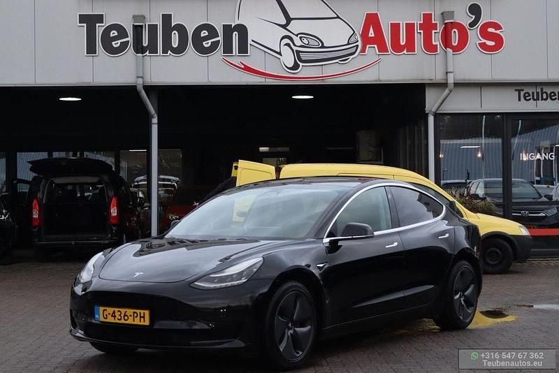 Gebraucht Tesla Model 3 Standard Range 175 kW (238 PS) 2019 Schwarz Limousine