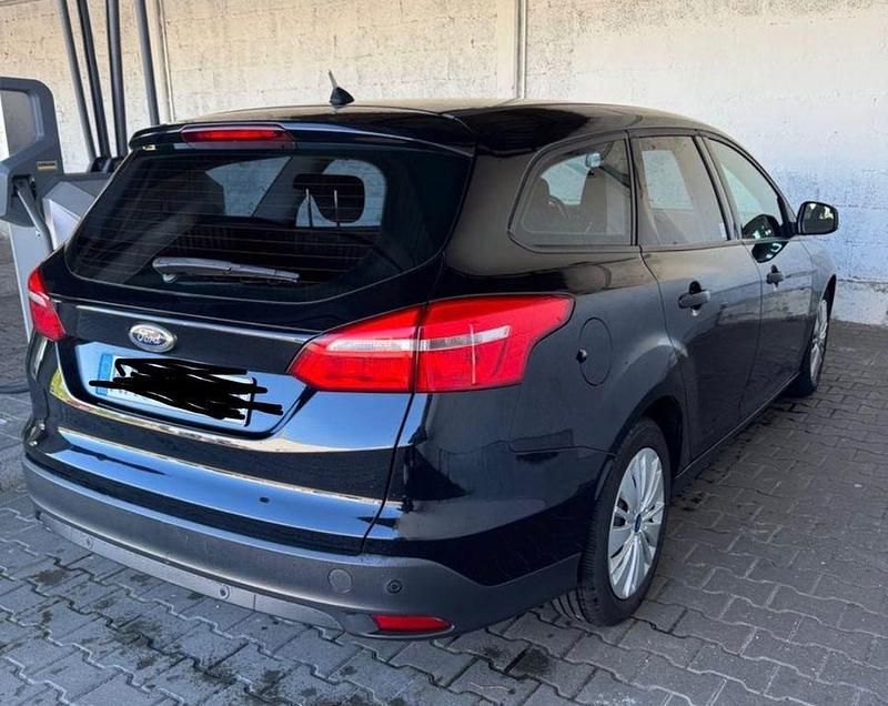 Second-hand Ford Focus Titanium 120 CP (88 kW) 2015 Negru Break