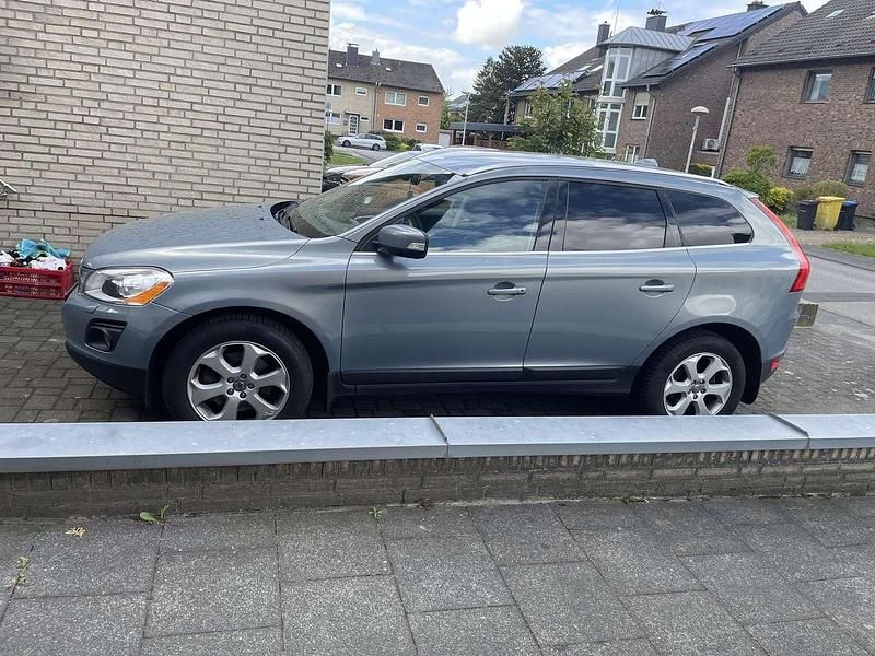 Gebraucht Volvo XC60 Summum 205 PS (150 kW) 2010 SUV
