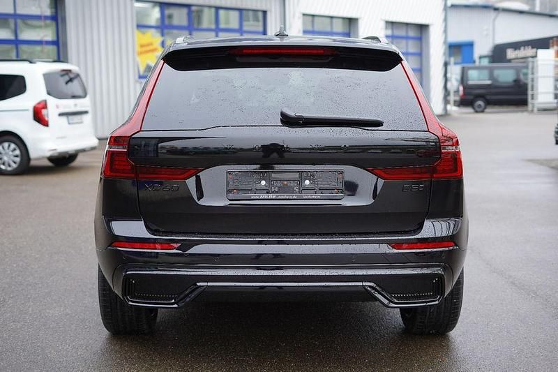 Neu Volvo XC60 250 PS (183 kW) 2025 Schwarz SUV