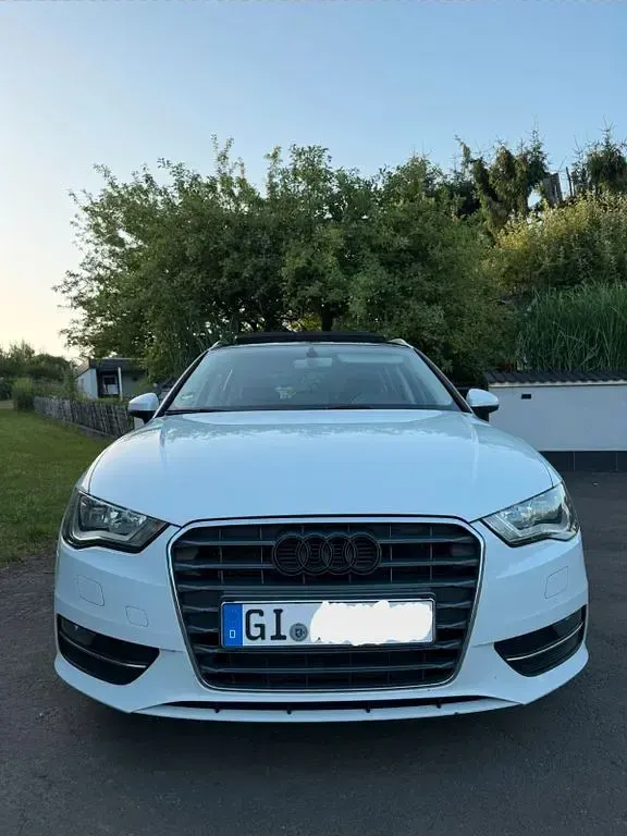 Gebraucht Audi A3 Ambiente 150 PS (110 kW) 2015 Weiß Limousine