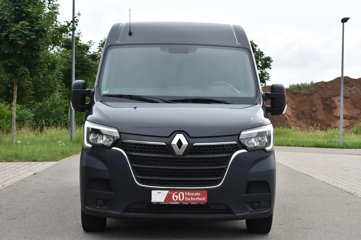 Gebraucht Renault Master 179 PS (131 kW) 2022 Schwarz Van / Kleinbus