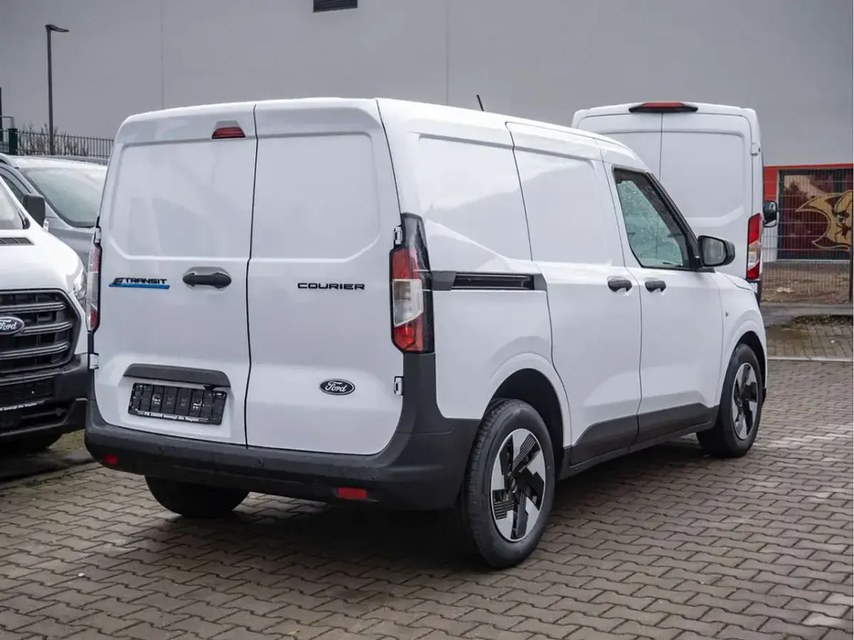 Neu Ford Transit Trend 100 kW (136 PS) 2026 Frozen white Kleinwagen