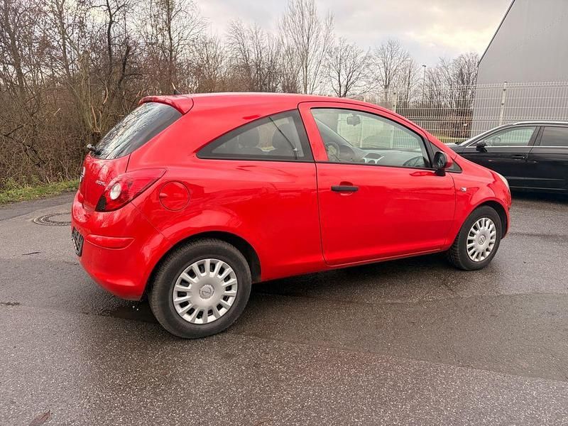 Gebraucht Opel Corsa Selection 69 PS (50 kW) 2011 Rot Kleinwagen