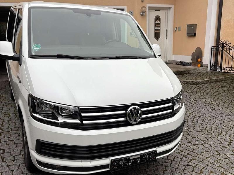Gebraucht VW Multivan Business 150 PS (110 kW) 2016 Weiß Van