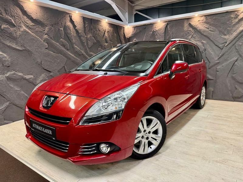 Schwarz Gebraucht 2012 Peugeot 5008 Allure Van / Kleinbus | 6.490 € (Fairer Preis) - Bild 1/4