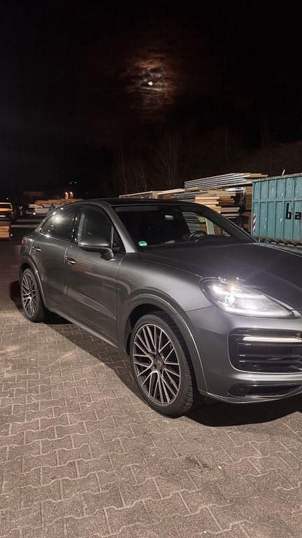 Gebraucht Porsche Cayenne 340 PS (250 kW) 2021 Grau SUV