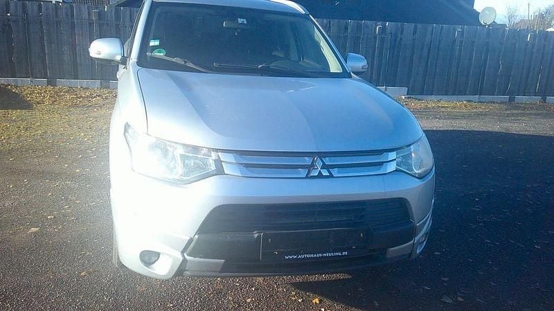 Gebraucht Mitsubishi Outlander Plus 150 PS (110 kW) 2014 Silber SUV