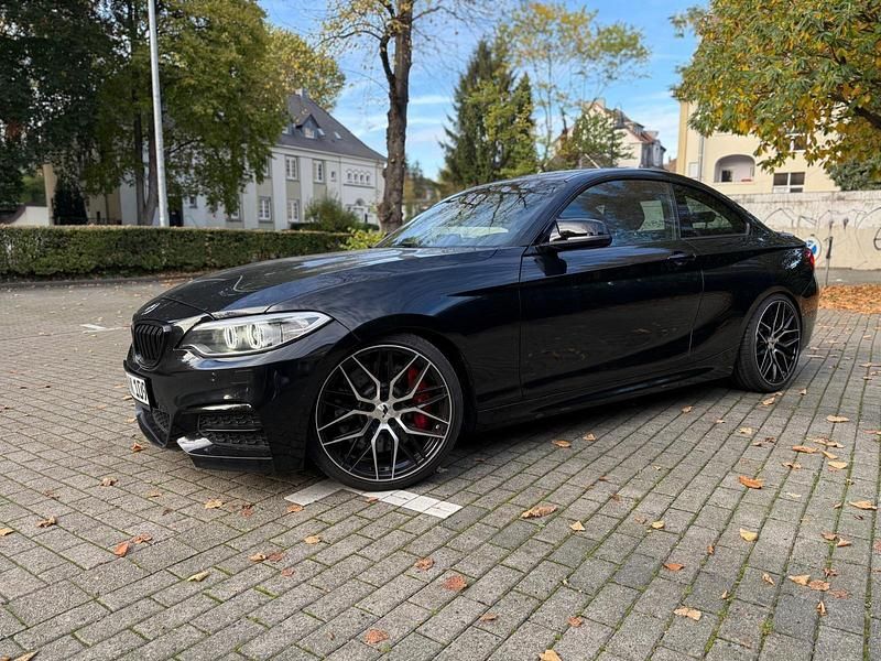 Schwarz Gebraucht 2015 BMW M235 M Performance Coupé | 20.500 € (Fairer Preis) - Bild 1/4
