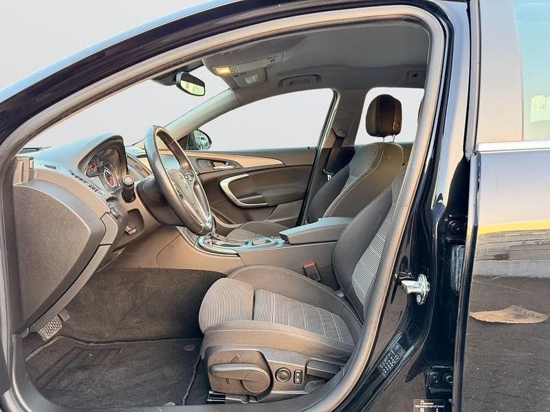 Usado Opel Insignia Edition 170 HP (125 kW) 2017 Preto Carrinha