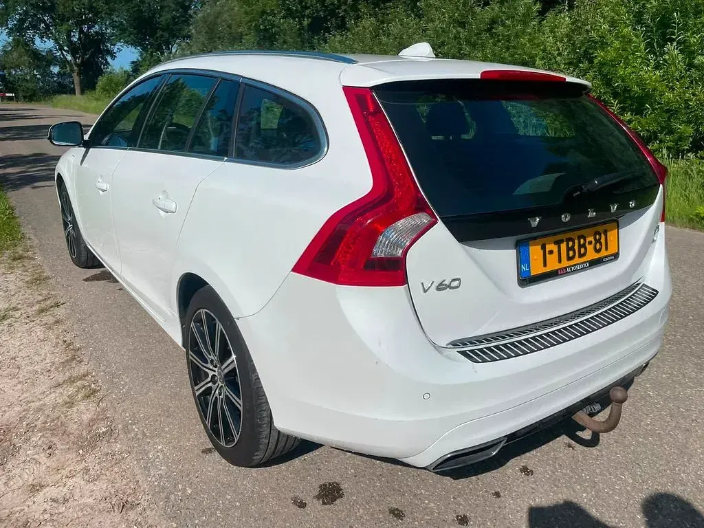 Occasion Volvo V60 Summum 215 ch (158 kW) 2013 Blanc Break