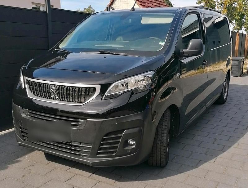 Schwarz Gebraucht 2019 Peugeot Boxer Van | 16.999 € - Bild 1/4