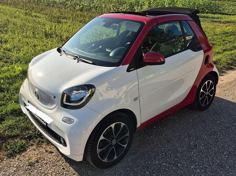 Weiß Gebraucht 2017 Smart ForTwo Cabrio Passion Cabrio | 12.500 € (Fairer Preis) - Bild 1/4