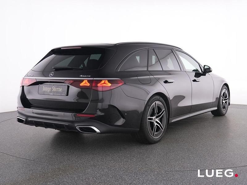 Gebraucht Mercedes E300 AMG 313 PS (230 kW) 2025 Schwarz Limousine