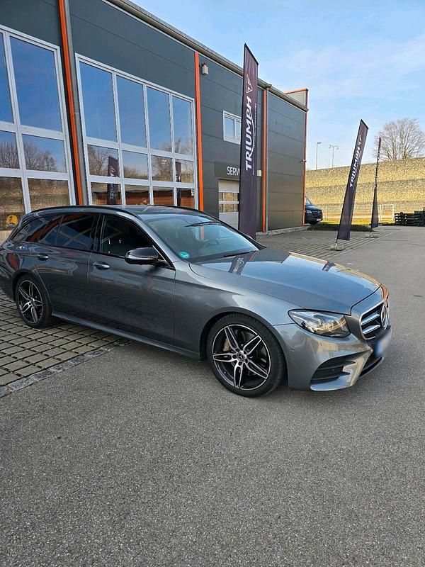 Gebraucht Mercedes E350 AMG line 286 PS (210 kW) 2019 Grau Kombi
