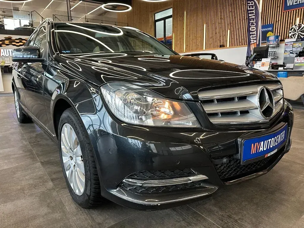 Gebraucht Mercedes C250 Avantgarde 204 PS (150 kW) 2014 Grau Limousine