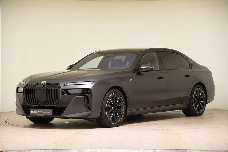 Schwarz Gebraucht 2024 BMW 740 M Sport Limousine | 99.680 € - Bild 1/4