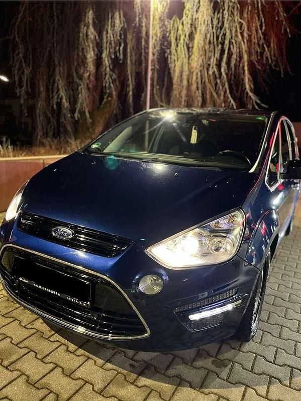 Blau Gebraucht 2011 Ford S-MAX Titanium Van / Kleinbus | 7.299 € (Fairer Preis) - Bild 1/4