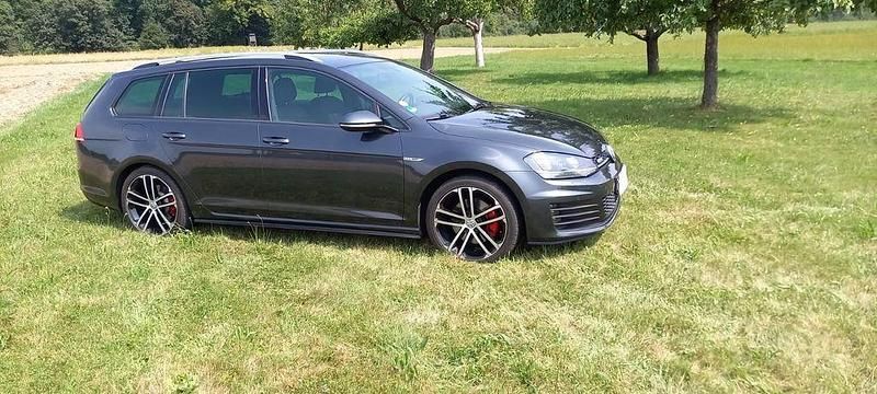 Grau Gebraucht 2016 VW Golf VII GTD Kombi | 18.400 € (Fairer Preis) - Bild 1/4