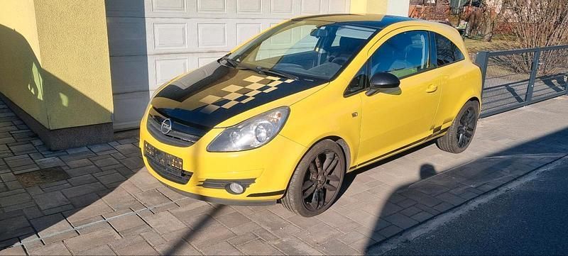 Gelb Gebraucht 2010 Opel Corsa Kleinwagen | 2.299 € (Fairer Preis) - Bild 1/4