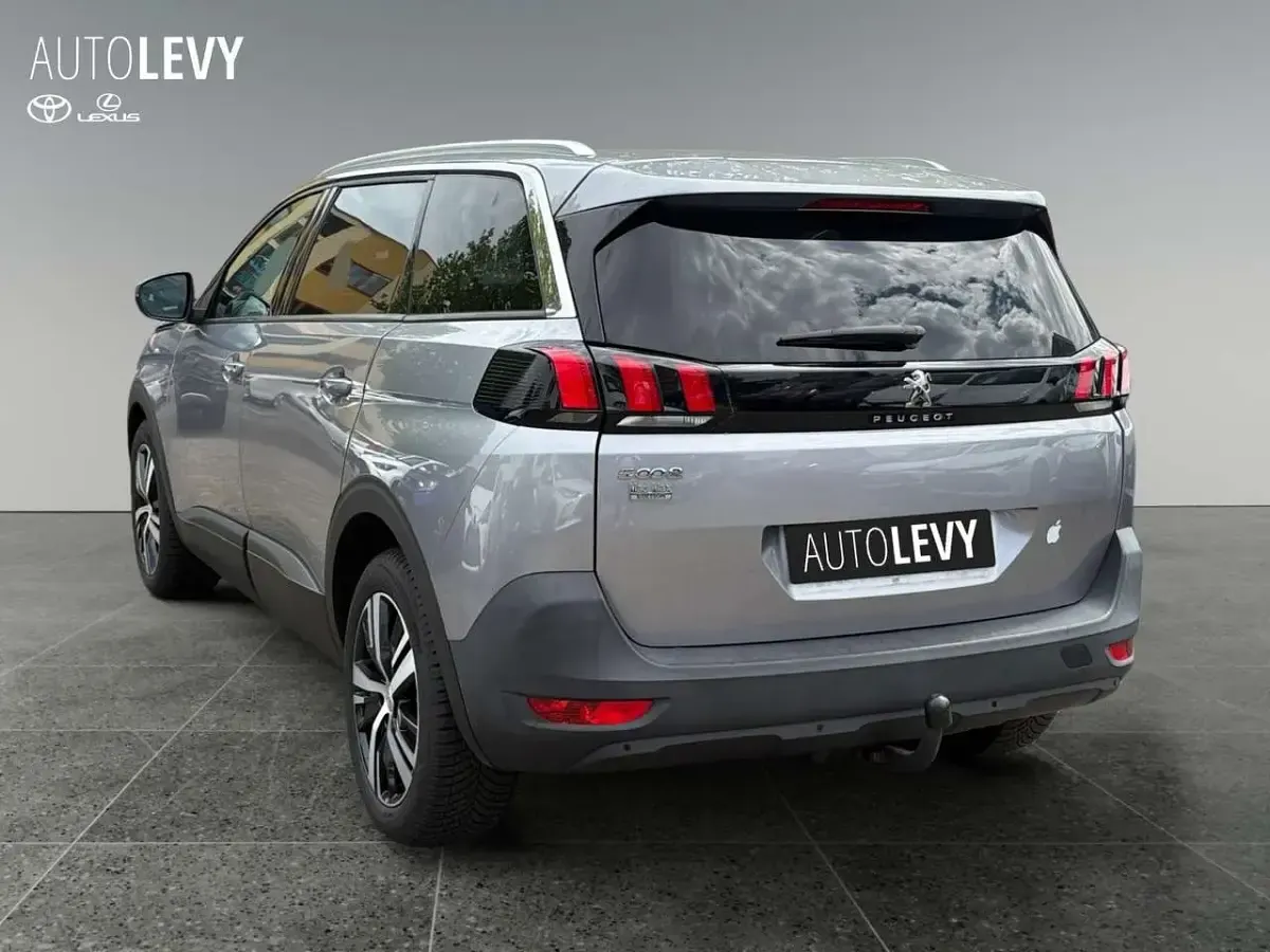 Gebraucht Peugeot 5008 Active 131 PS (96 kW) 2019 Grau SUV