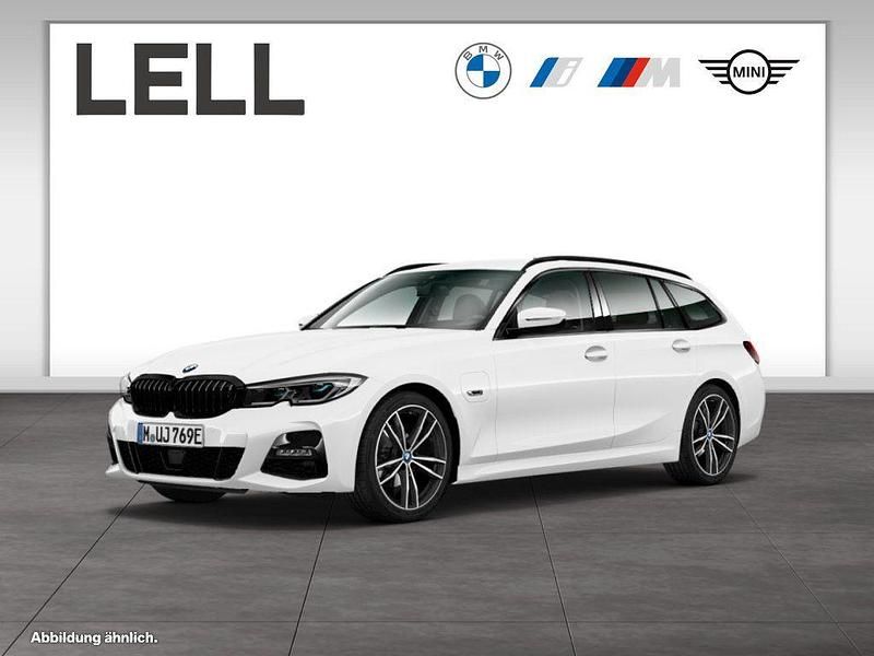 Weiß Gebraucht 2022 BMW 330e M Sport Kombi | 27.850 € (Fairer Preis) - Bild 1/4