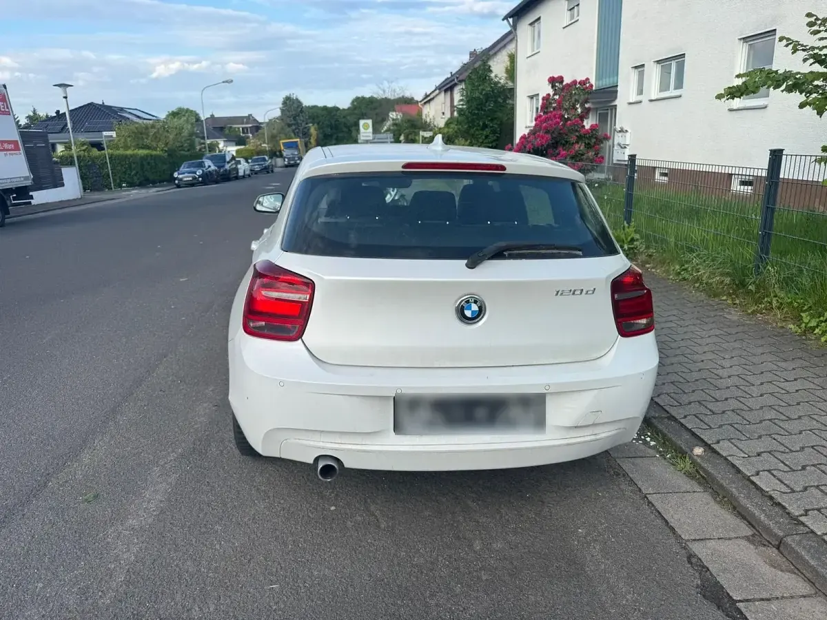 Gebraucht BMW 120 184 PS (135 kW) 2012 Weiß Kleinwagen
