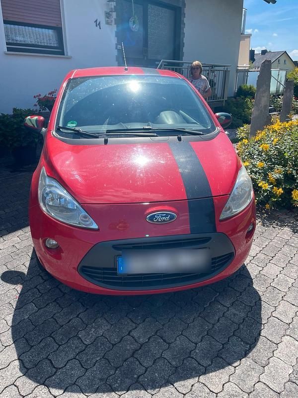 Rot Gebraucht 2013 Ford Ka Sport Kleinwagen | 3.000 € (Superpreis) - Bild 1/4