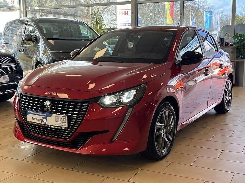 Gebraucht Peugeot 208 101 PS (74 kW) 2023 Rot Kleinwagen